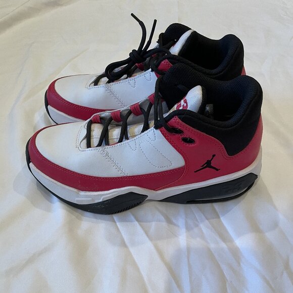Jordan basketball shoes, womens size 5.5, youth size 4 - Picture 3 of 3